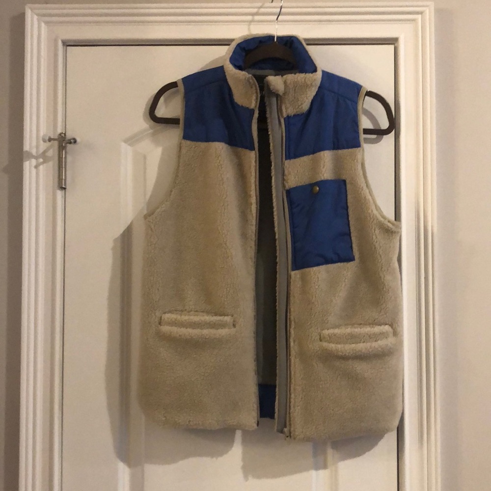 United by blue Sherpa vest